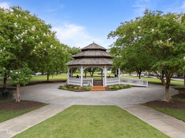 1600 Gathering Park Circle 201, Cary, NC 27519