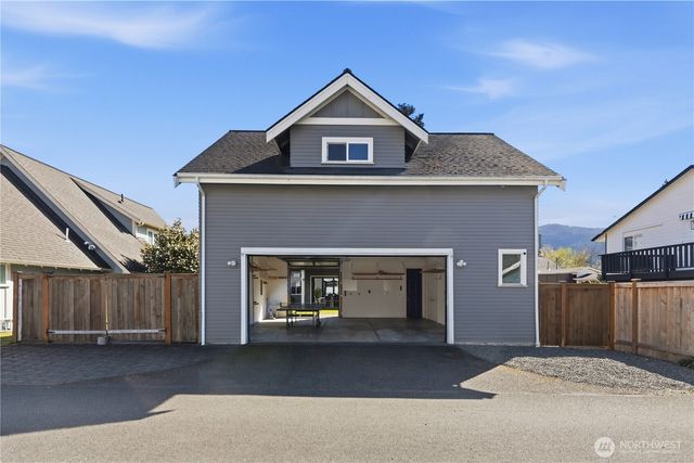 260 NE Alder Street, Issaquah, WA 98027