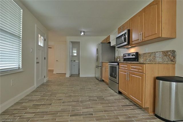 11 California RD, Lehigh Acres, FL 33936