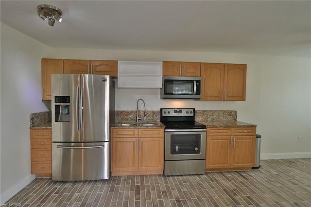 11 California RD, Lehigh Acres, FL 33936