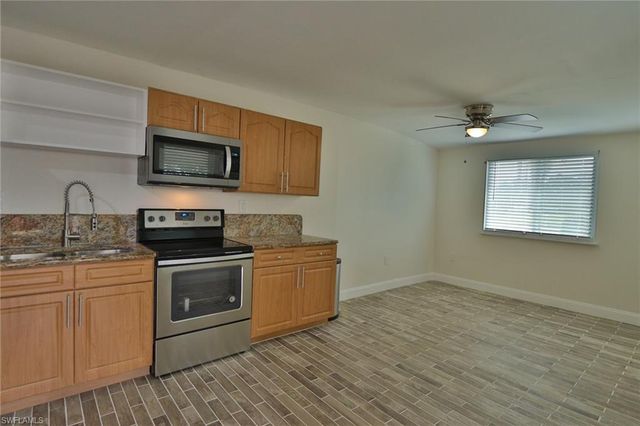 11 California RD, Lehigh Acres, FL 33936