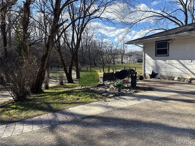 1029 Summer Lane, Caseyville, IL 62232