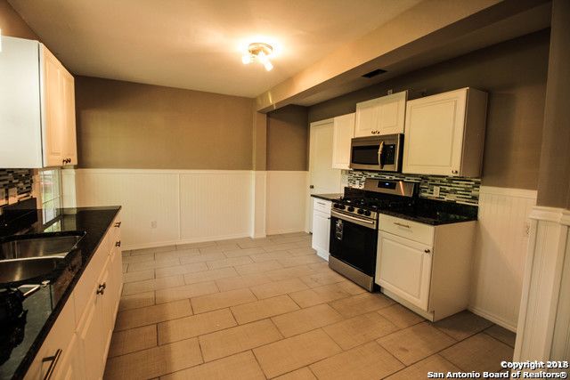 102 NORTHILL DR, San Antonio, TX 78201
