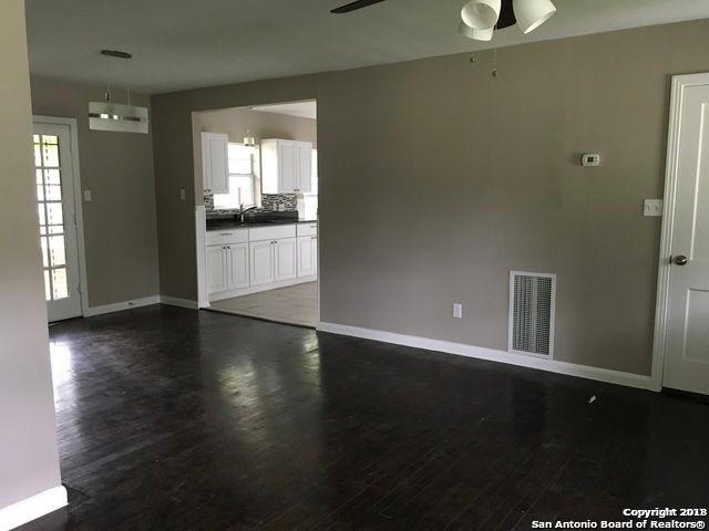 102 NORTHILL DR, San Antonio, TX 78201