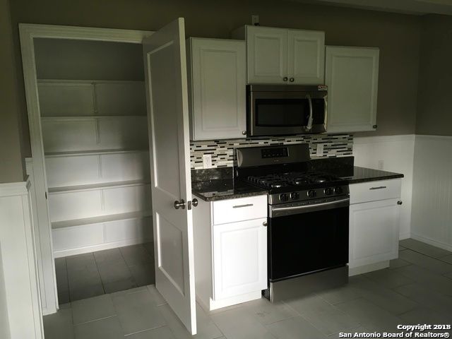 102 NORTHILL DR, San Antonio, TX 78201