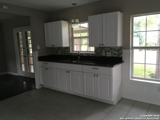 102 NORTHILL DR, San Antonio, TX 78201