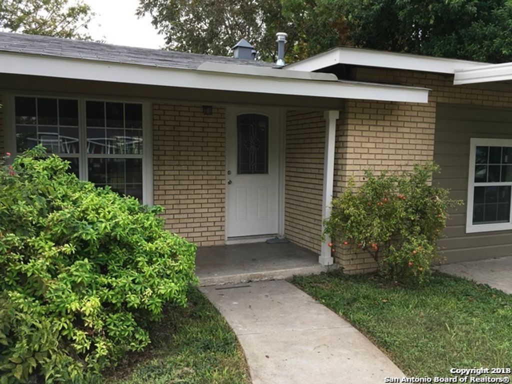 102 NORTHILL DR, San Antonio, TX 78201