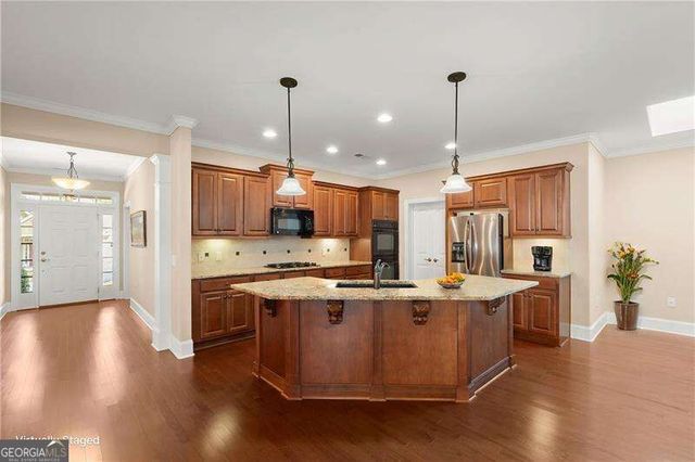 240 Somerset Circle, Woodstock, GA 30189