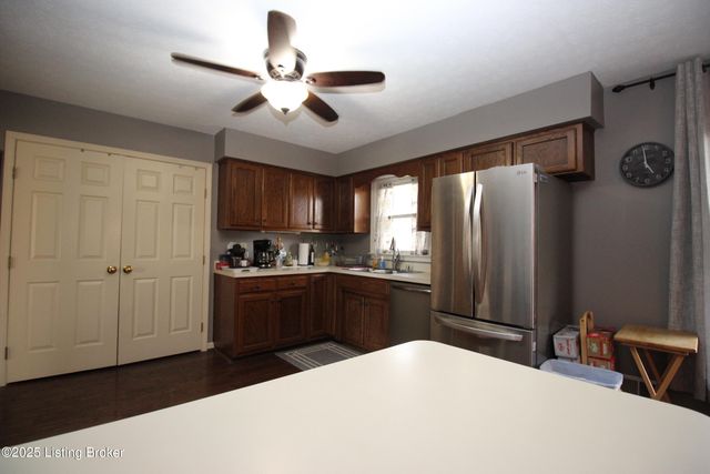 148 Primrose Dr, Mt Washington, KY 40047