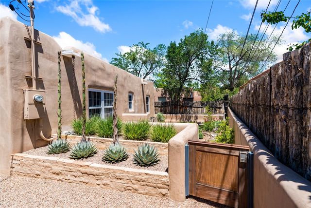 133 Kearny Avenue, Santa Fe, NM 87501
