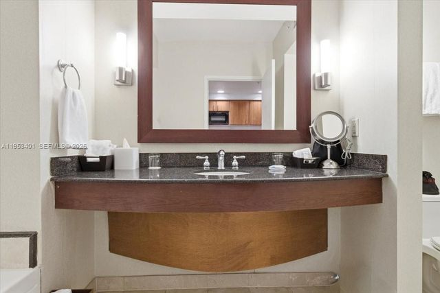 18001 Collins Ave 1111, Sunny Isles Beach, FL 33160