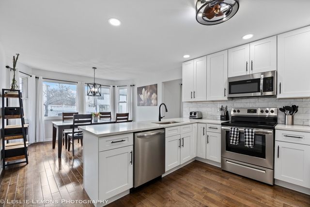 398 Woodlane Court, Wood Dale, IL 60191