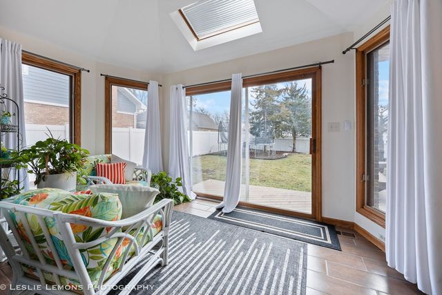 398 Woodlane Court, Wood Dale, IL 60191