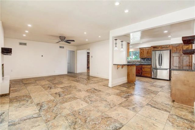 1960 Wetherly, Riverside, CA 92506