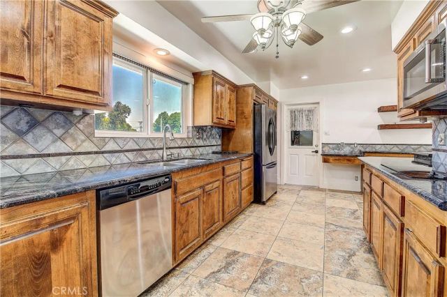 1960 Wetherly, Riverside, CA 92506