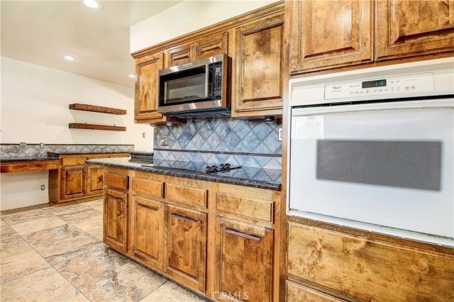 1960 Wetherly, Riverside, CA 92506