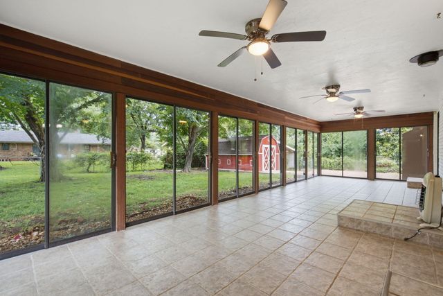 4017 S Fairway Avenue, Springfield, MO 65804