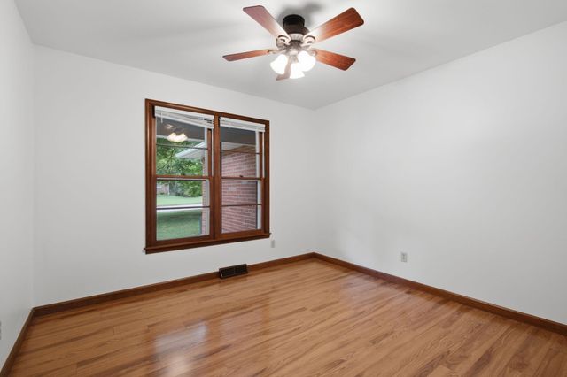 4017 S Fairway Avenue, Springfield, MO 65804