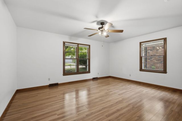 4017 S Fairway Avenue, Springfield, MO 65804