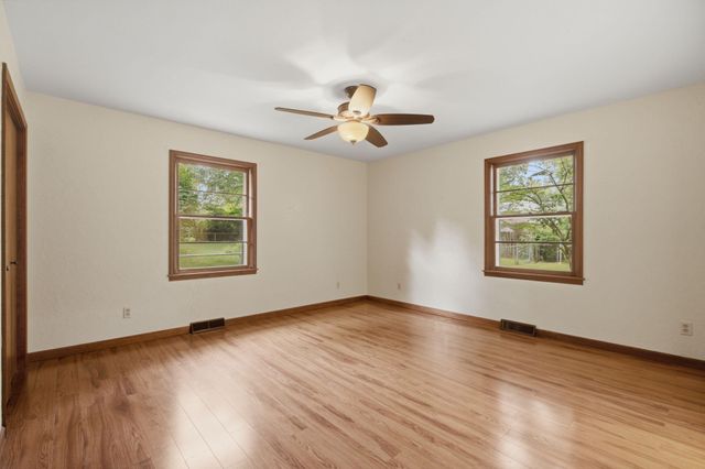 4017 S Fairway Avenue, Springfield, MO 65804