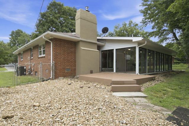 4017 S Fairway Avenue, Springfield, MO 65804