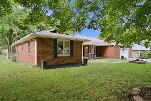 4017 S Fairway Avenue, Springfield, MO 65804