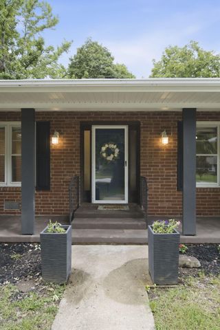4017 S Fairway Avenue, Springfield, MO 65804