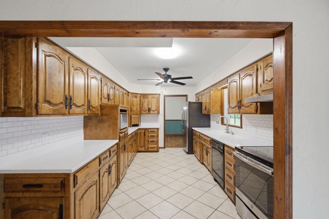 4017 S Fairway Avenue, Springfield, MO 65804