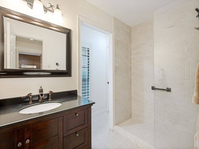 1000 Balfour Drive, Cedar Hill, TX 75104