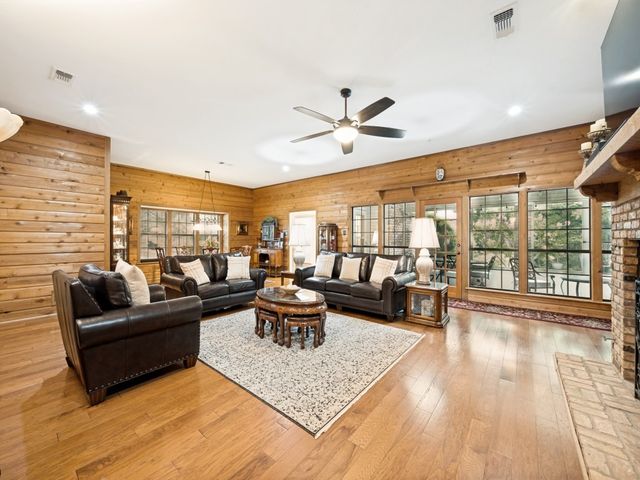 1000 Balfour Drive, Cedar Hill, TX 75104