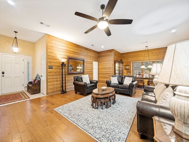 1000 Balfour Drive, Cedar Hill, TX 75104