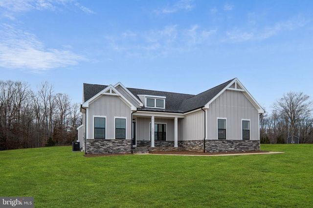 8633 ROSNI WAY, Fredericksburg, VA 22407