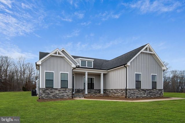 8633 ROSNI WAY, Fredericksburg, VA 22407