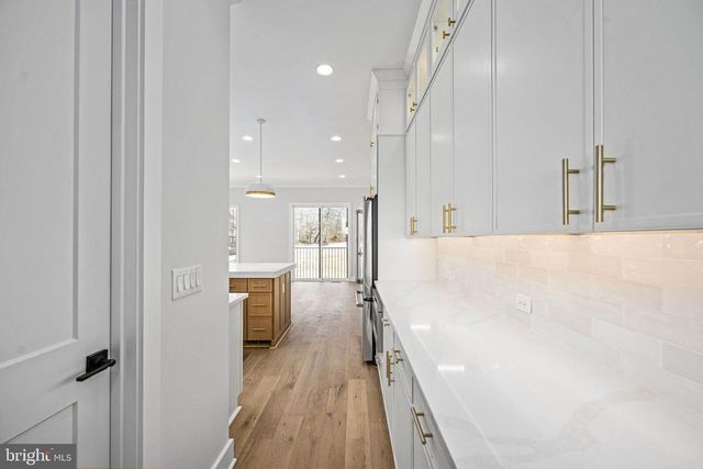 8633 ROSNI WAY, Fredericksburg, VA 22407