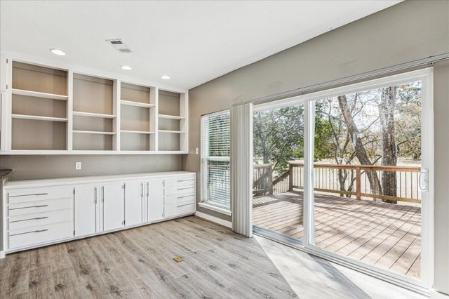 146 Dawns Edge Drive, Conroe, TX 77356