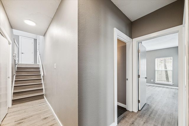 146 Dawns Edge Drive, Conroe, TX 77356