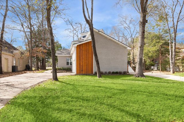 146 Dawns Edge Drive, Conroe, TX 77356