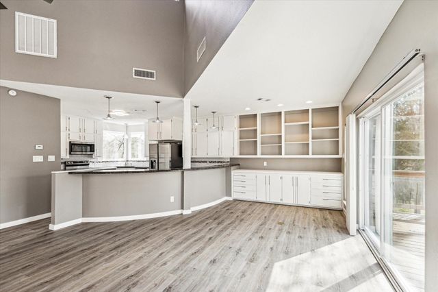 146 Dawns Edge Drive, Conroe, TX 77356