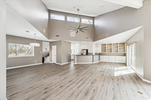 146 Dawns Edge Drive, Conroe, TX 77356