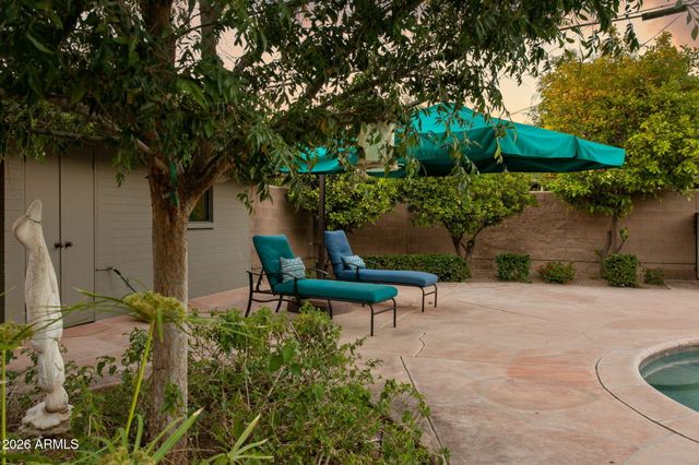 2140 E SOLANO Drive, Phoenix, AZ 85016