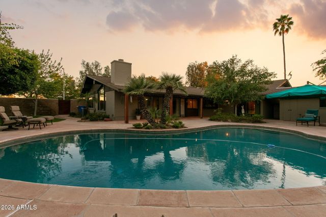 2140 E SOLANO Drive, Phoenix, AZ 85016