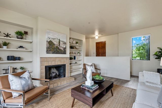 30 Donnas Lane, Hollister, CA 95023