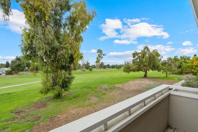 30 Donnas Lane, Hollister, CA 95023