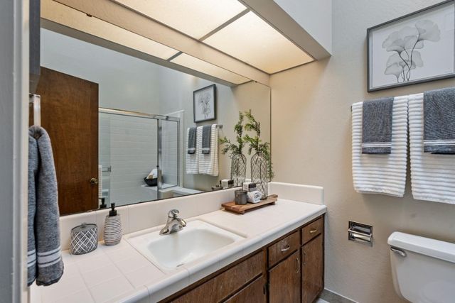 30 Donnas Lane, Hollister, CA 95023