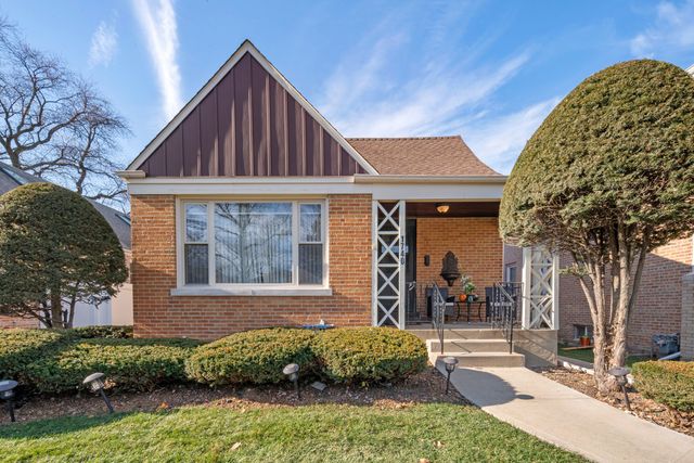 1740 N 74th Avenue, Elmwood Park, IL 60707