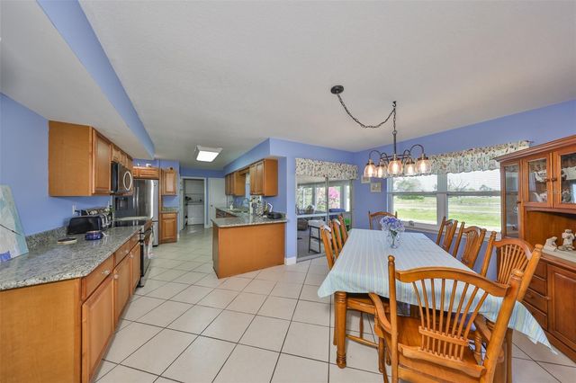 607 FOX HILLS DRIVE, Sun City Center, FL 33573