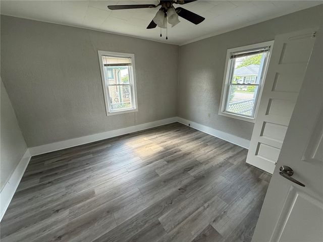 2861 Maple St, Bethel Park, PA 15102