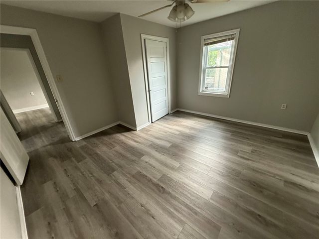 2861 Maple St, Bethel Park, PA 15102