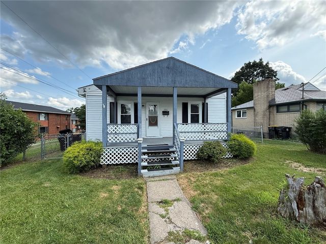 2861 Maple St, Bethel Park, PA 15102