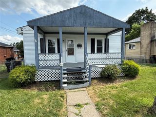 2861 Maple St, Bethel Park, PA 15102